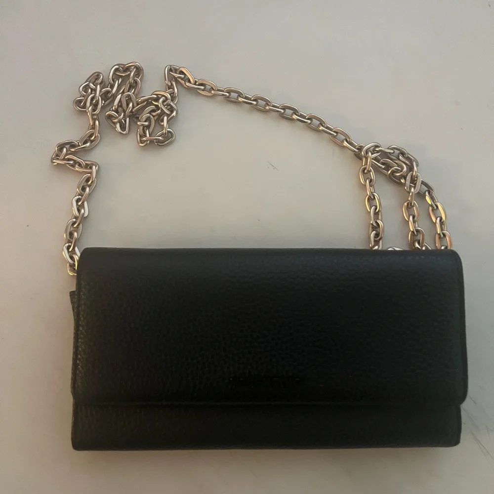 Black Valentino clutch bag with chain - Picture 2 of 3